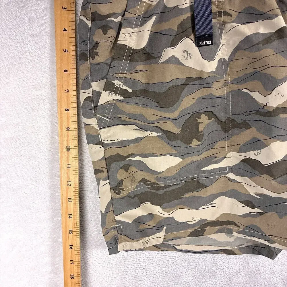 Rei Shorts Mens XL Camo Ripstop Trailmade Amphib Belted Nylon Trekking Climbing